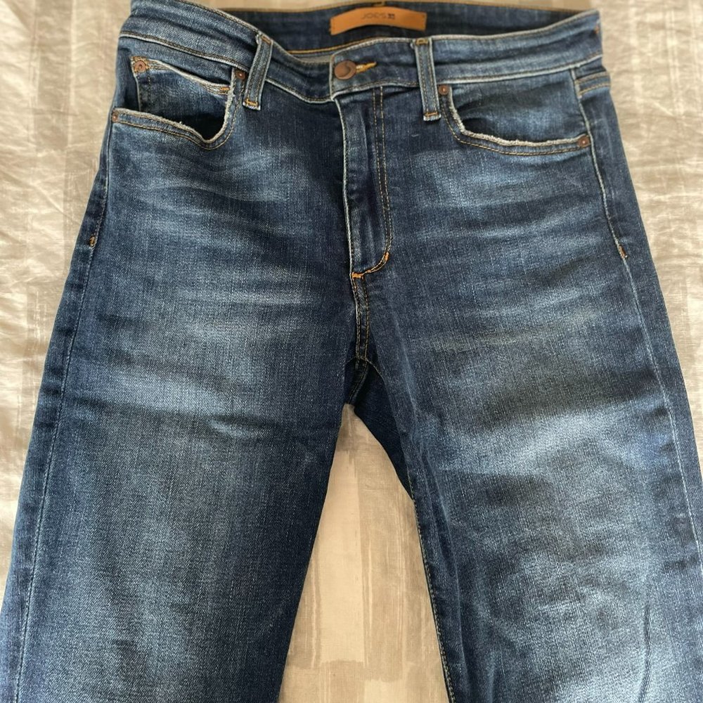 Joe's Jeans 10" Rise, Skinny Fit, Medium Blue Wash, Frayed Hems, Size 27